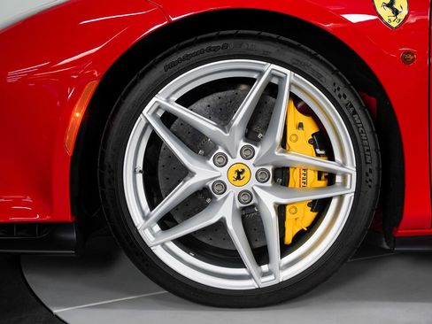 Used 2020 Ferrari 488 Pista Spider image 18