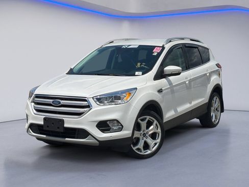 Used 2019 Ford Escape Titanium AWD/4WD image 2