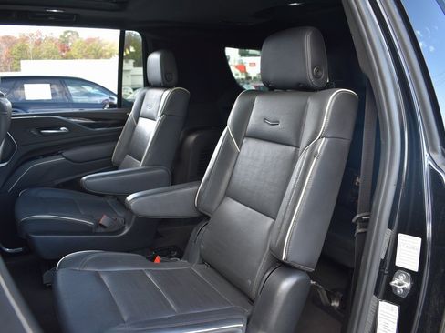 Used 2023 Cadillac Escalade ESV Sport image 16