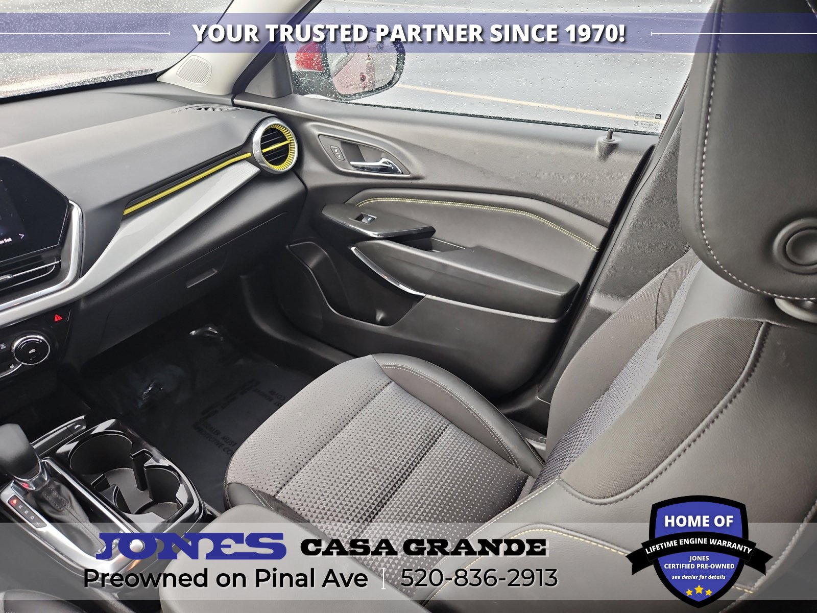 Used 2025 Chevrolet Trax LT w/ Driver Confidence Package FWD image 12