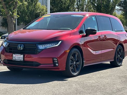 Certified 2023 Honda Odyssey Sport image 8