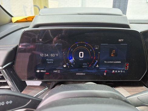 Used 2025 Chevrolet Suburban Premier image 24