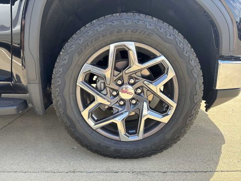 Used 2026 GMC Sierra 1500 SLT w/ SLT Premium Plus Package AWD/4WD image 33
