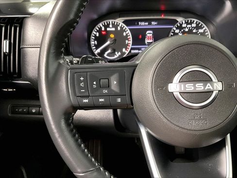 Used 2024 Nissan Pathfinder SV AWD/4WD image 22