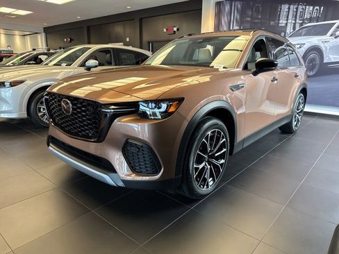 New 2025 MAZDA CX-70 Plug-In Hybrid w/ Premium Pkg image 3