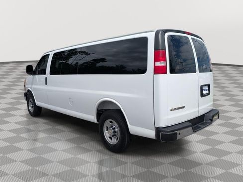 Used 2025 Chevrolet Express 3500 LT w/ LT Preferred Equipment Group RWD image 3