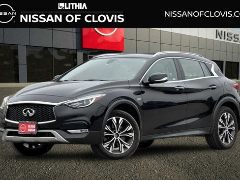 Used 2017 INFINITI QX30 Premium w/ Navigation Package image 1