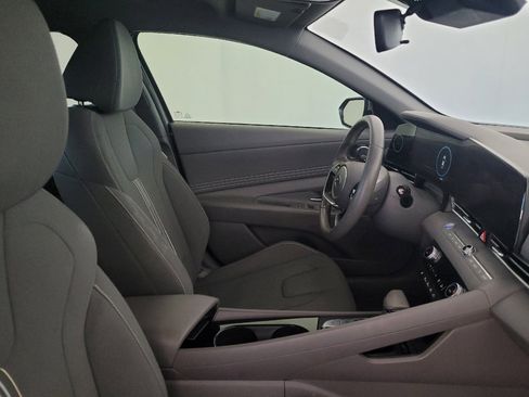 Used 2023 Hyundai Elantra SEL w/ Convenience Package FWD image 21