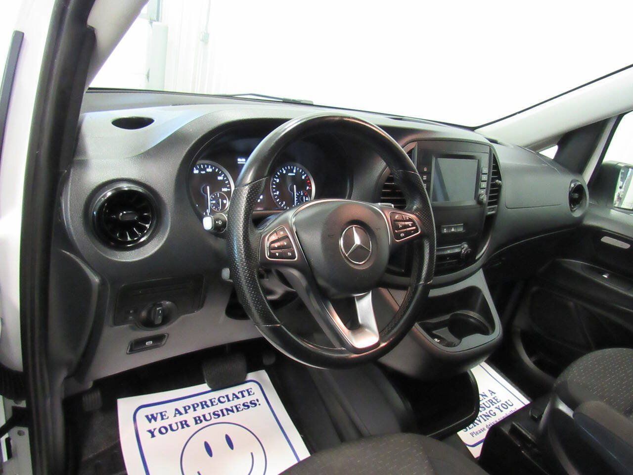Used 2022 Mercedes-Benz Metris image 33