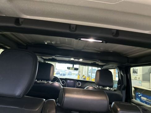 Used 2022 Jeep Wrangler Unlimited Sahara 4xe image 19