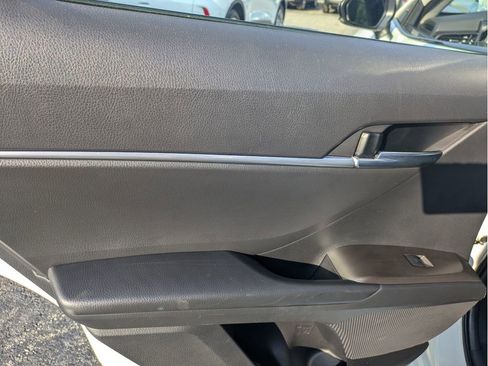 Used 2023 Toyota Camry SE image 29