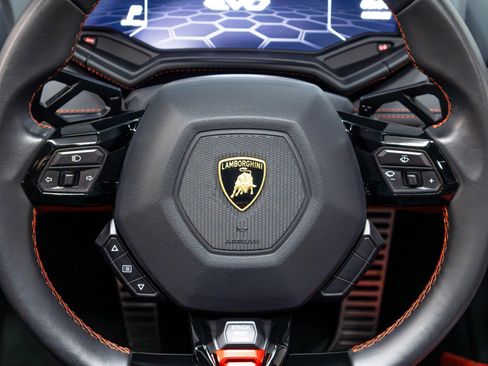 Used 2021 Lamborghini Huracan EVO RWD image 65