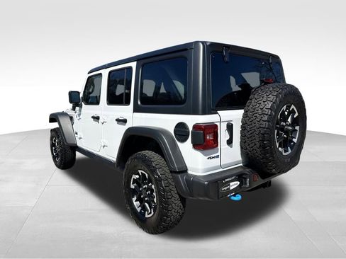 Used 2025 Jeep Wrangler Unlimited Rubicon 4xe w/ Convenience Group image 11