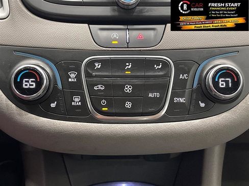 Used 2022 Chevrolet Malibu LT FWD image 21