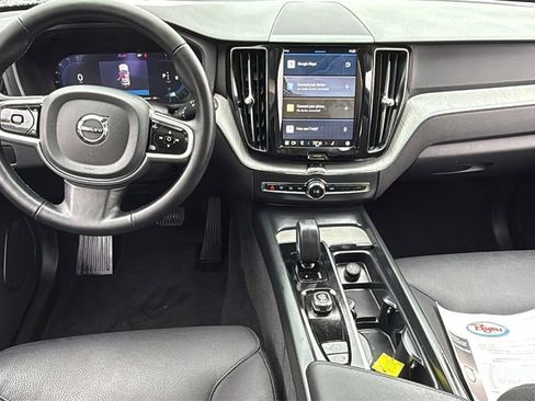 Certified 2025 Volvo XC60 B5 Plus image 7