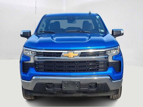 Used 2025 Chevrolet Silverado 1500 LT image 3