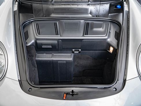 Used 2008 Porsche 911 Carrera 4 image 32