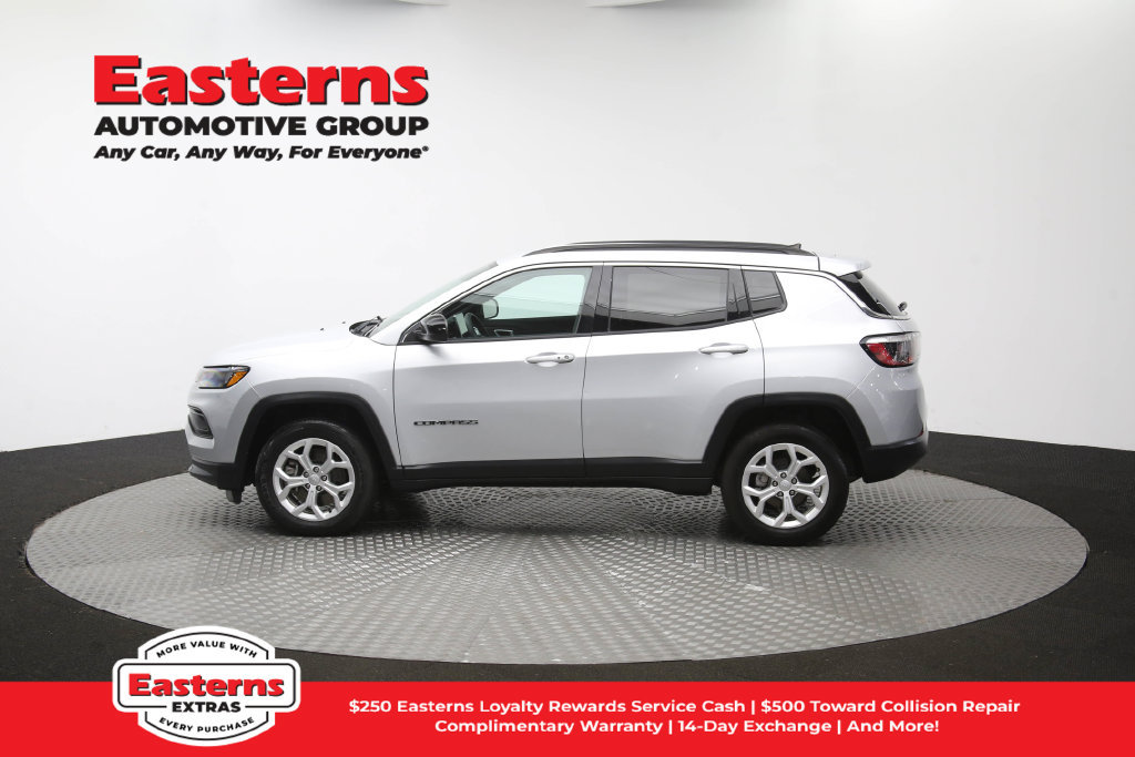 Used 2024 Jeep Compass Latitude AWD/4WD image 61
