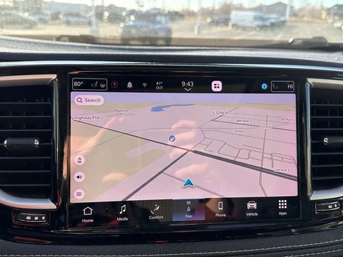 Used 2023 Chrysler Pacifica Touring-L w/ Uconnect Theater Family Group AWD/4WD image 38