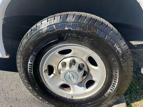 Used 2019 Chevrolet Express 2500 Extended w/ Driver Convenience Package image 29