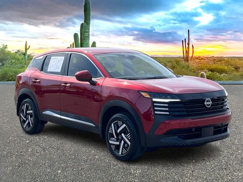 Certified 2025 Nissan Kicks SV image 7