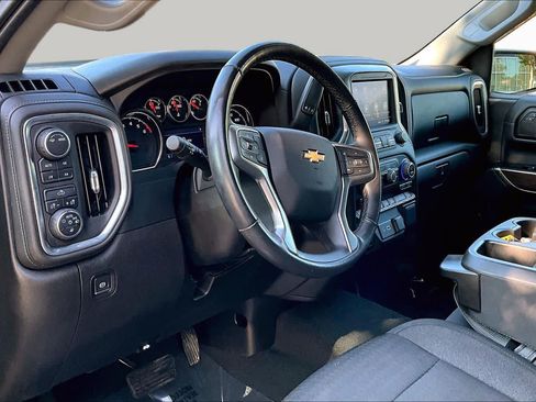 Used 2022 Chevrolet Silverado 1500 LT w/ Z71 Off-Road Package AWD/4WD image 17