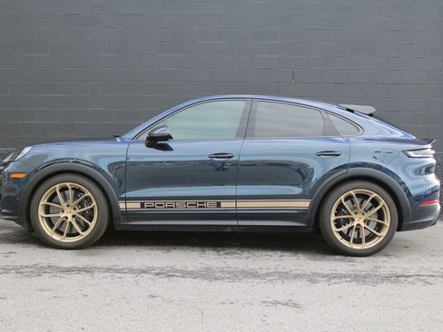 Certified 2024 Porsche Cayenne Turbo GT image 2