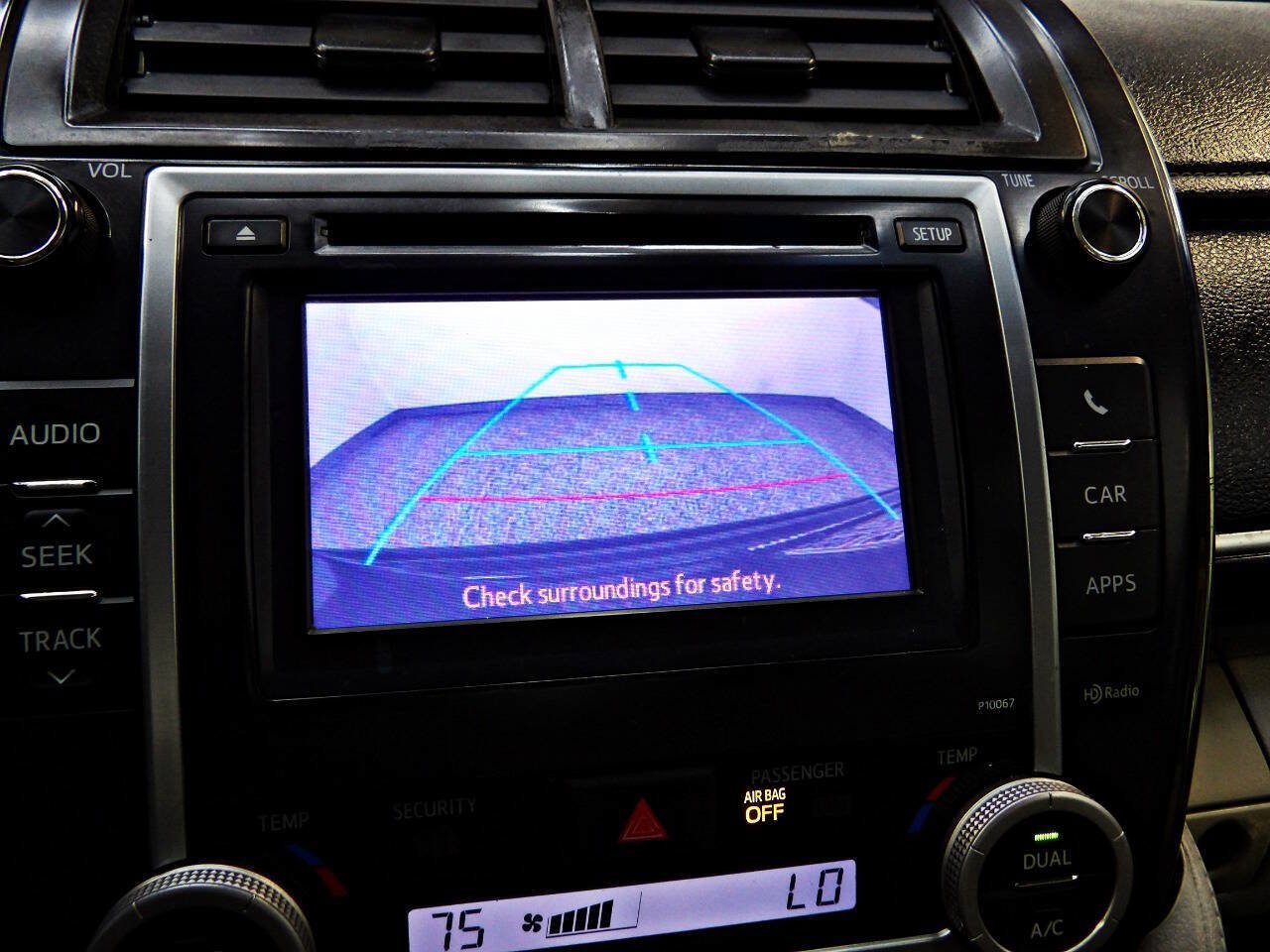Used 2013 Toyota Camry XLE FWD image 16