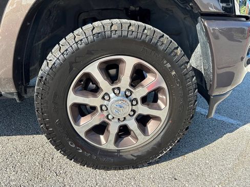 Used 2022 RAM 2500 Limited AWD/4WD image 35