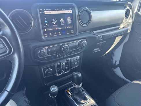 Used 2023 Jeep Wrangler Unlimited w/ Cold Weather Group image 11