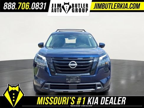Used 2023 Nissan Pathfinder SV w/ SV Premium Package AWD/4WD image 30