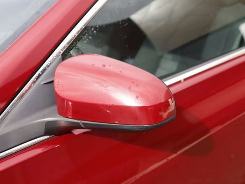 Used 2016 Toyota Camry LE image 11