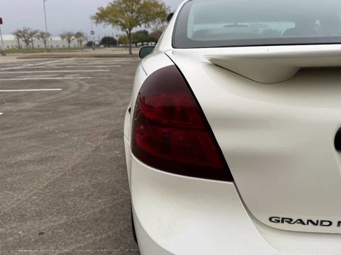 Used 2006 Pontiac Grand Prix Base 4dr Sedan w/ Sun And Sound Package image 22