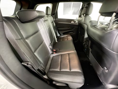 Used 2022 Jeep Grand Cherokee Limited image 27