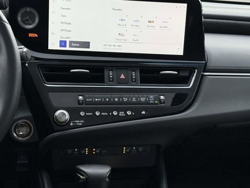 Used 2025 Lexus ES 350 Premium w/ Premium Package image 18