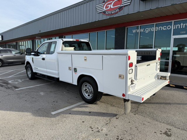 Used 2017 Ford F350 XL w/ Power Equipment Group RWD image 4