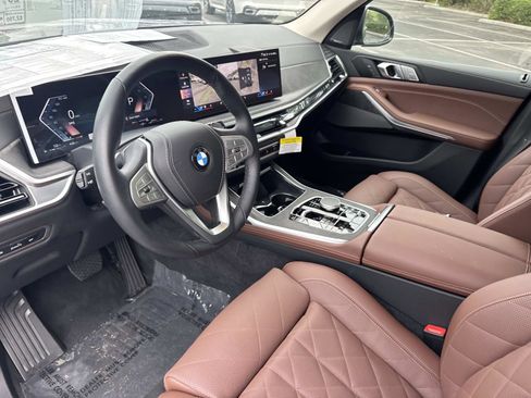 Certified 2026 BMW X7 xDrive40i w/ Premium Package image 34