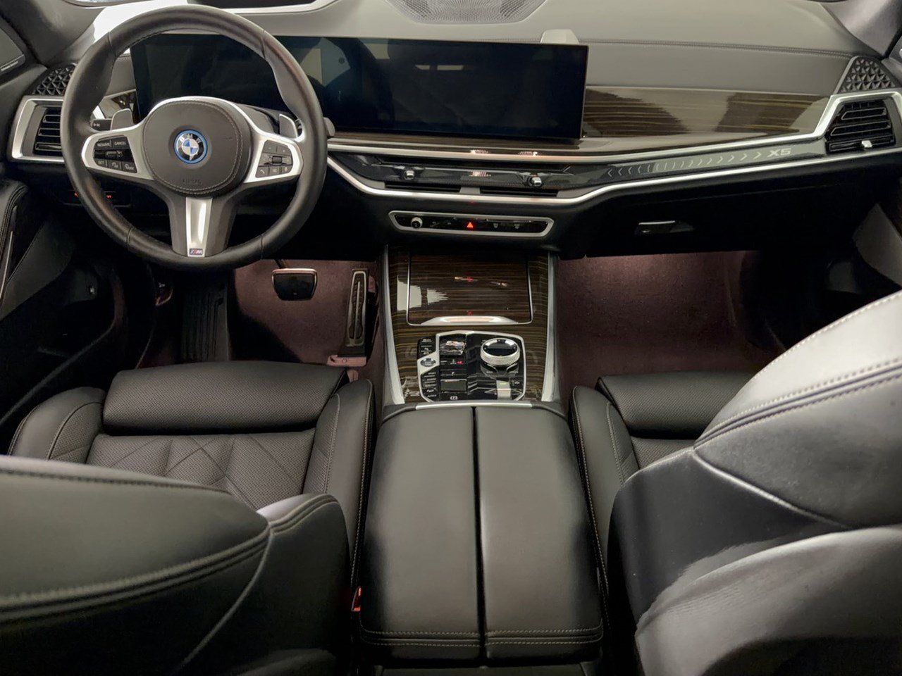 Used 2025 BMW X5 xDrive50e w/ Executive Package AWD/4WD image 17