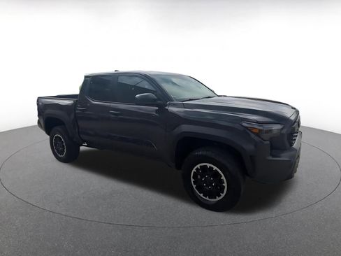 Used 2025 Toyota Tacoma TRD Off-Road image 2