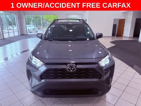 Used 2022 Toyota RAV4 XLE AWD/4WD image 2