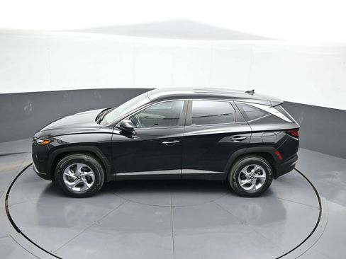 Used 2023 Hyundai Tucson SE image 40