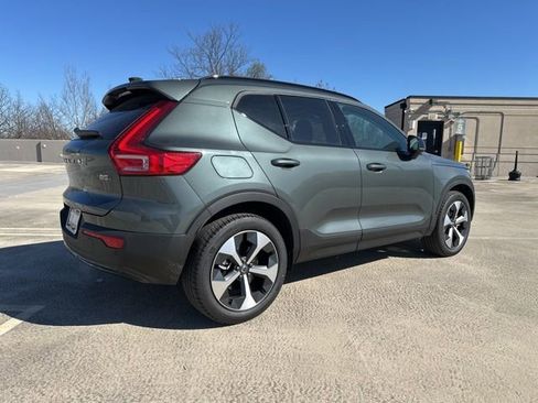 New 2026 Volvo XC40 B5 Core w/ Protection Package Premier AWD/4WD image 8
