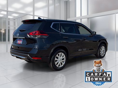 Used 2020 Nissan Rogue S FWD image 6