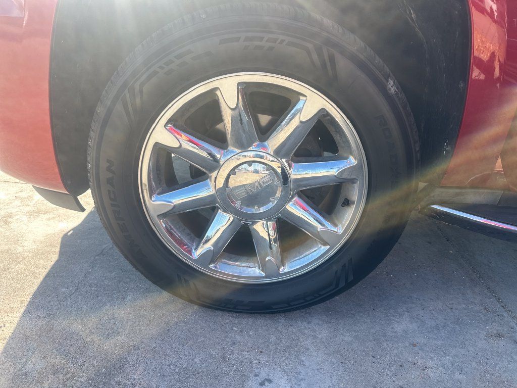 Used 2013 GMC Yukon Denali AWD/4WD image 27