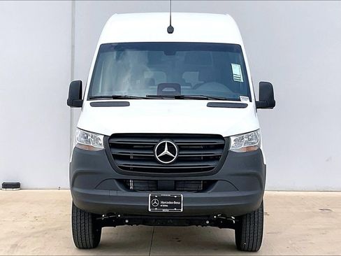 New 2025 Mercedes-Benz Sprinter 2500 image 3