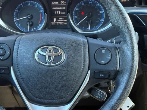 Used 2015 Toyota Corolla S image 20