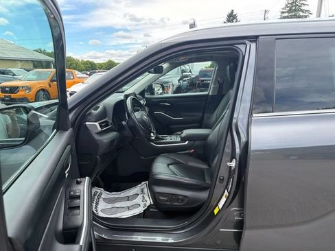 Used 2021 Toyota Highlander XLE AWD/4WD image 21