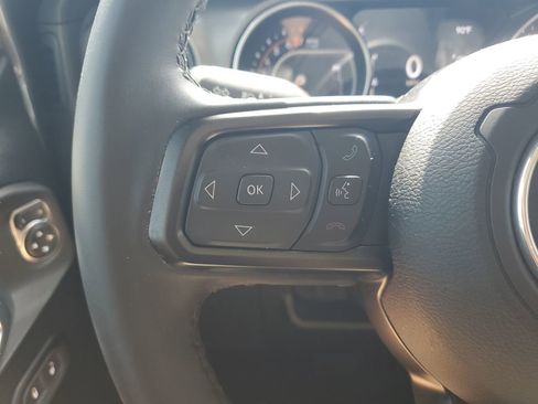 Used 2022 Jeep Gladiator Sport AWD/4WD image 21