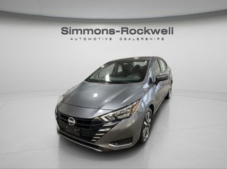 Used 2025 Nissan Versa SV video 1