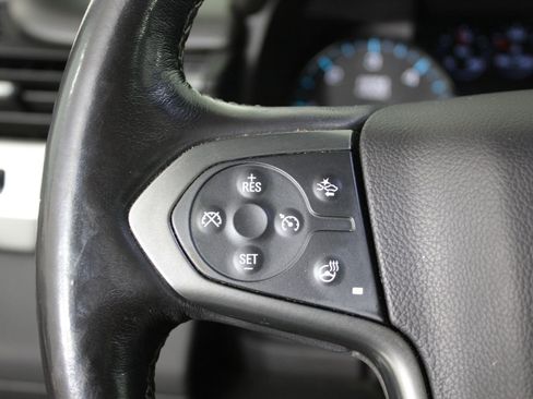 Used 2018 Chevrolet Suburban Premier image 16